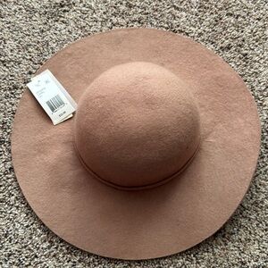 Collectioneighteen Hat Size OS Color Camel